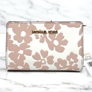 Michael Kors Medium Jet Set Travel Zip Chain Bifold Wallet Powder Blush Multi